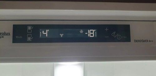 Scheda display per - e,