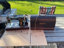 Macchina da cucire a manovella