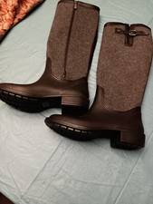 New womans wool - ,