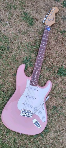 Squier bullet stratocaster - bullet,