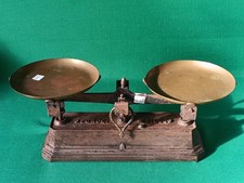 ANTICA BILANCIA IN GHISA