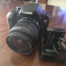 Canon Rebel T3i  EOS 600D con Obiettivo zoom 18-55mm. Fotocamera digitale 18Mp