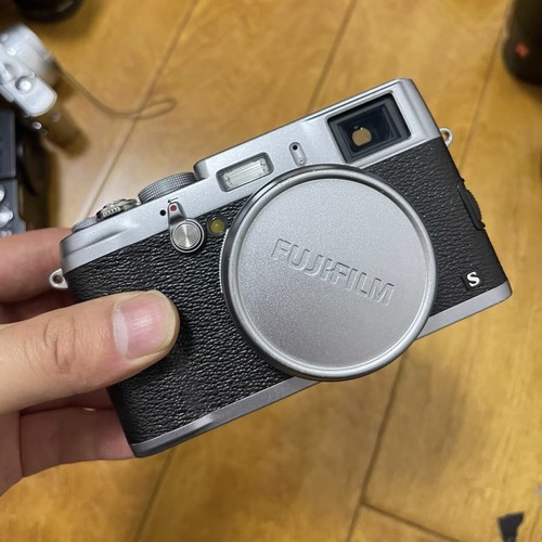 Nuova fotocamera digitale - 90%nuova,