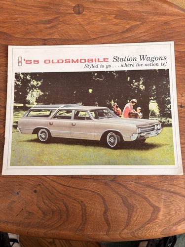 Catalogo brochure vendita auto
