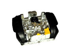 ricambi modellino auto MOTORE  FORD 20M TAUNUS  POLITOYS  1/43 car part