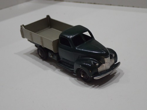Dinky toys studebacker - dinky, m