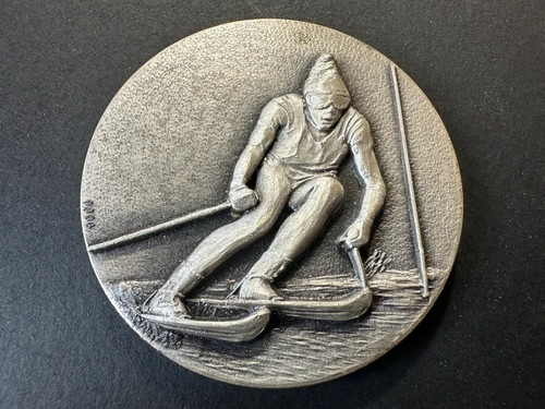 Médaille sur ski le scova - le,
