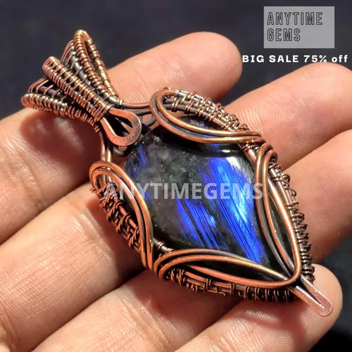 Collana con ciondolo - , in
