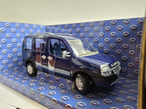 Raro modellino auto giocattolo