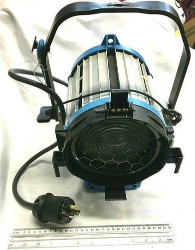 Arri fresnel light 1000 - arri,