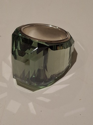 Splendido anello quadrato