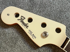 lefty Fender American Vintage II '66 Jazz manico basso bianco LEGGI