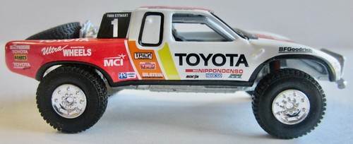 Hot wheels toyota off road - hot,