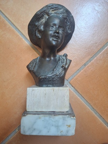 Busto ragazzo col cappello - col,