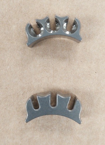 Coppia fermacavi tripli - ,