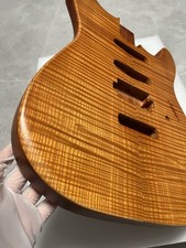 AAAAA Nuovo corpo chitarra
