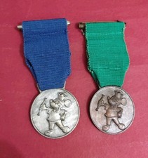 2 Medaglie Club Topolino. Grado argento E Bronzo. Ottime. Walt Disney