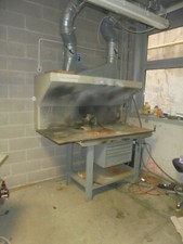 Banco saldatura con cappa aspirazione fumi