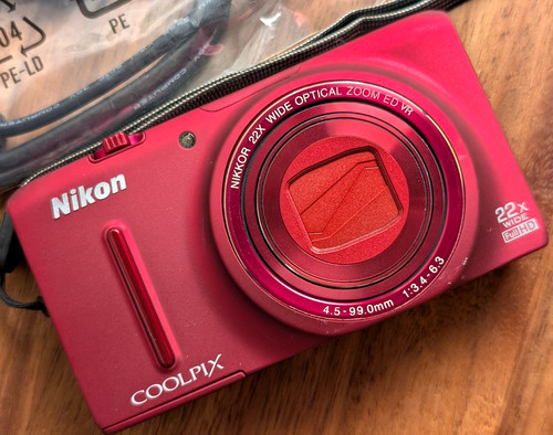 Mint nikon coolpix s9500 - n,