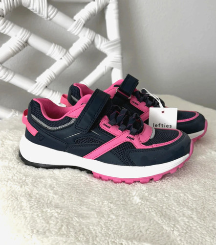 Sneakers nuove con - , etichette