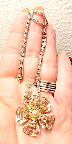 Collana con delicato - collana,