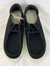 women's Mad Love sneakers size