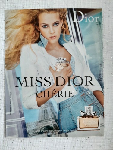 Publicité papier parfum - papier,