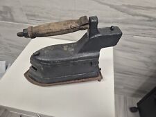 Ferro Da Stiro A Carbone Compreso Di Griglia Inizio 800