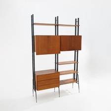 Libreria modulare con montanti