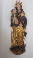 Antica Madonna scolpita in legno colorata a olio  e oro a foglia