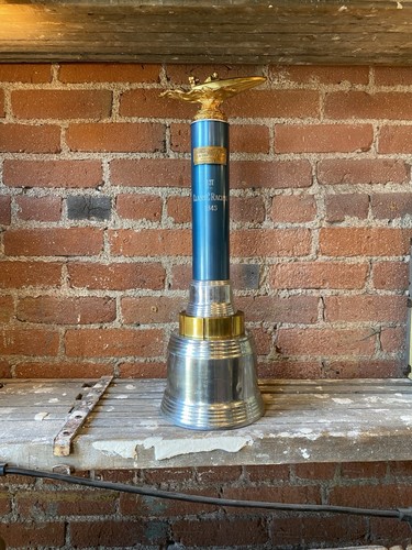 Vintage 1945 hearst - gold, cup