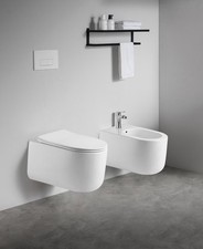 Sanitari sospesi WC e Bidet in
