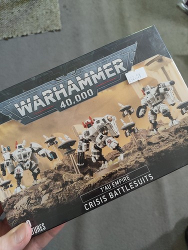 Warhammer 40k crisis - warhammer,