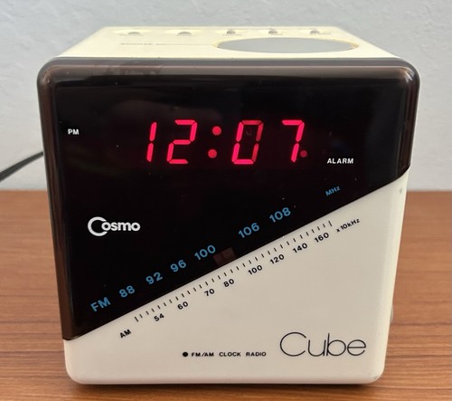 Vtg cosmo cube electronic - cosmo,