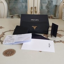 Prada originale con fattura
