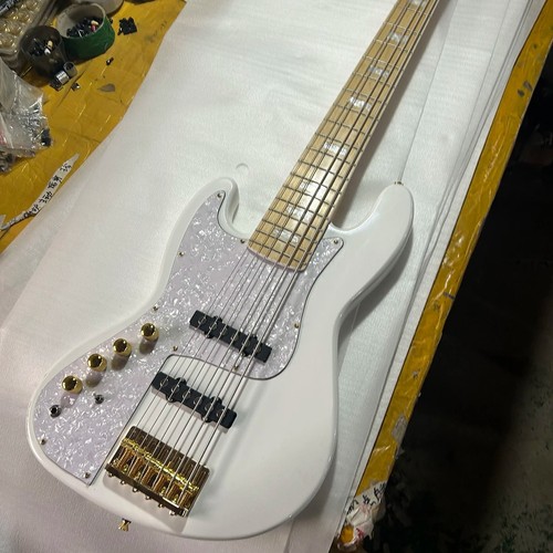 Basso elettrico left - basso, 20