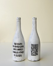 Coppia di bottiglie decorative