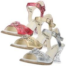 Laura Vita Donna Pelle