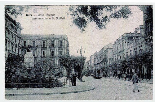 Bari corso cavour monumento - bari,