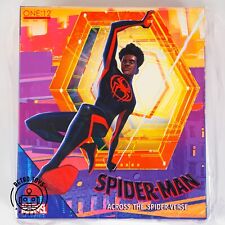 MEZCO MILES MORALES Deluxe