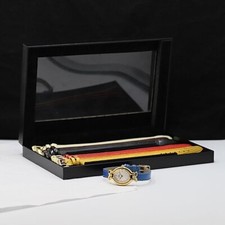 [Ecc+5 con scatola] Orologio