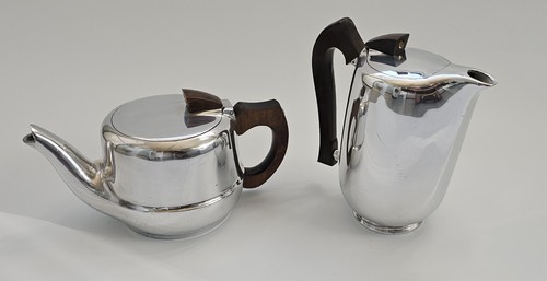 Picquot ware teapot newman - &,
