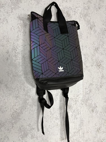 Zaino geometrico riflettente