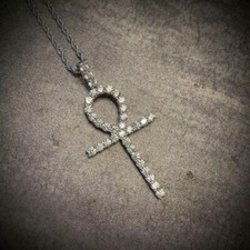 Collana con ciondolo croce