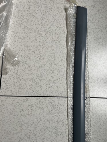 Modanatura posteriore sinistro