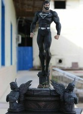 Statua in resina Superman nera