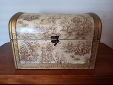 Cassapanca vintage a cupola