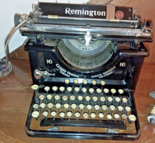 RARA MACCHINA PER SCRIVERE