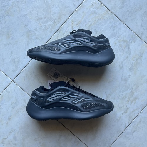 Yeezy 700v3 alvah - yeezy,
