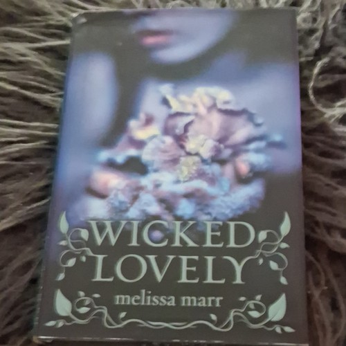 Wicked lovely melissa marr - wicked,